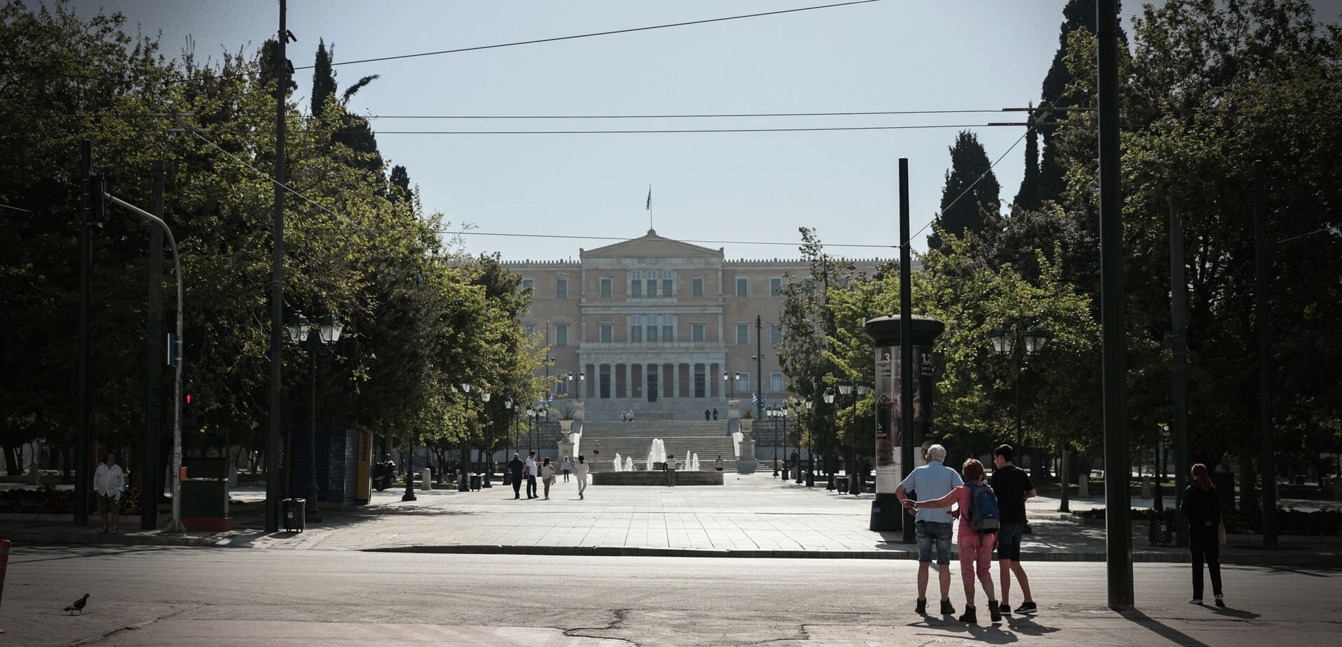 Τα συστημικά ΜΜΕ δείχνουν την “άδεια” Αθήνα ενόψει ακρίβειας και λιτότητας