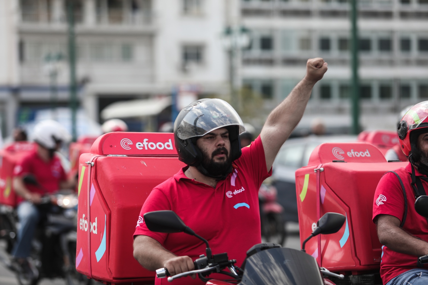 Οι εργαζόμενοι της Efood συνεχίζουν τον αγώνα: Μοτοπορείες & στάση εργασίας απέναντι στην εργοδοτική αυθαιρεσία