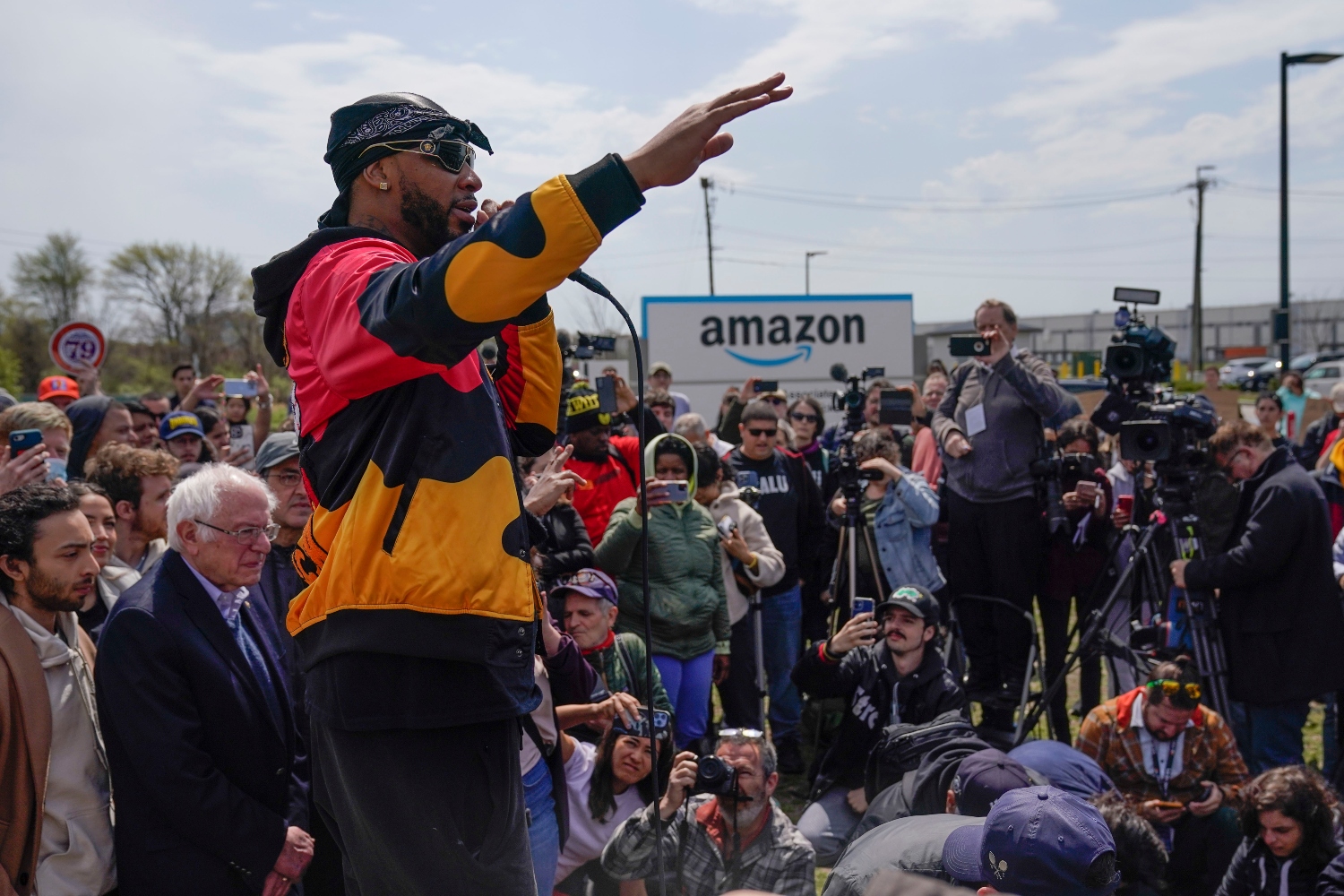 Η Amazon απέλυσε τουλάχιστον έξι στελέχη λόγω συνδικαλιστικής δράσης