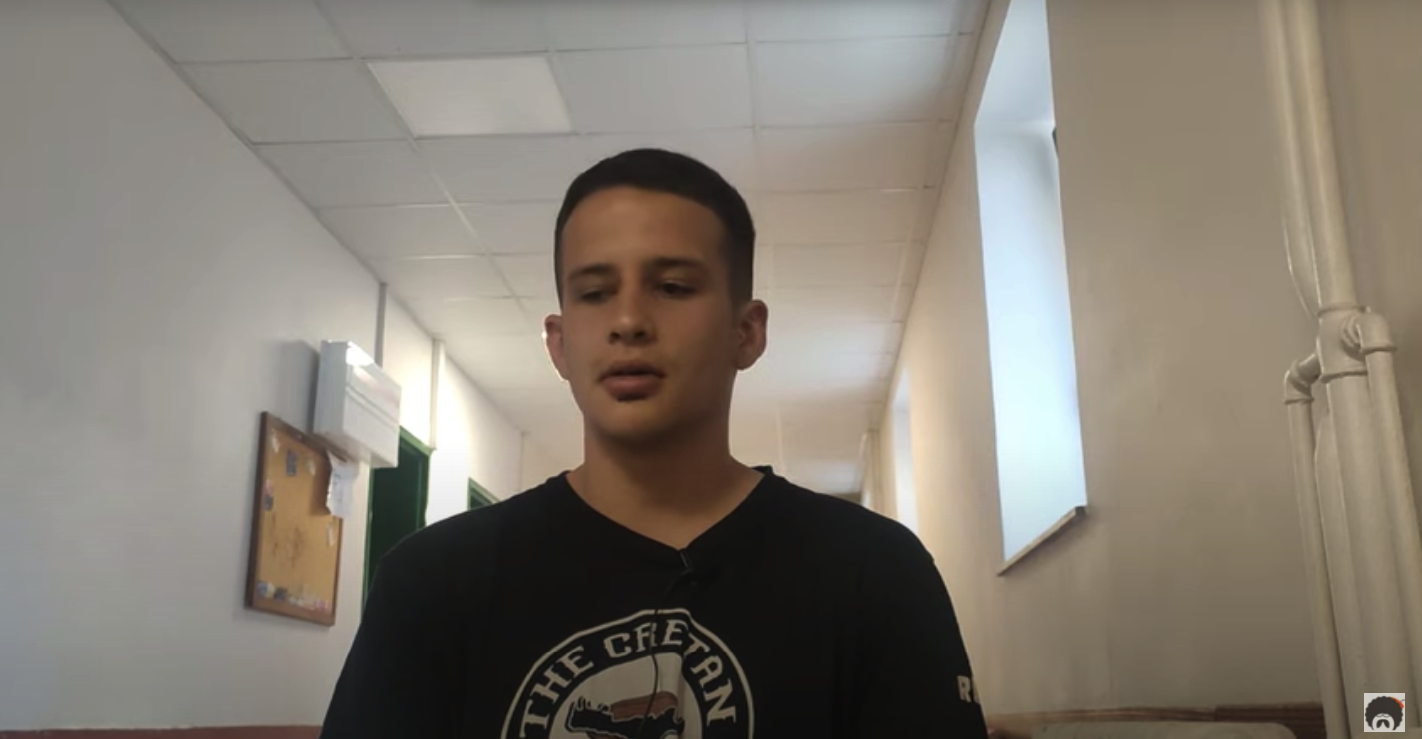 Συγκλονίζει ο τραυματίας φοιτητής: «Πολιτική επιλογή να σημαδέψεις παιδί με κρότου λάμψης – Φοβήθηκα ότι θα πεθάνω» (Video)