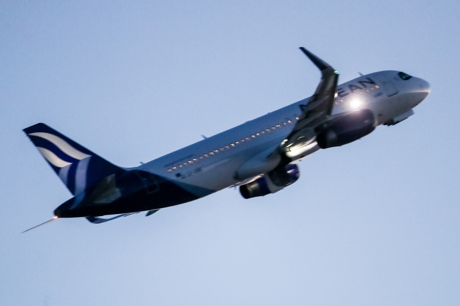Γυναίκα πέθανε κατά τη διάρκεια πτήσης – Αναγκαστική προσγείωση στη Θεσσαλονίκη