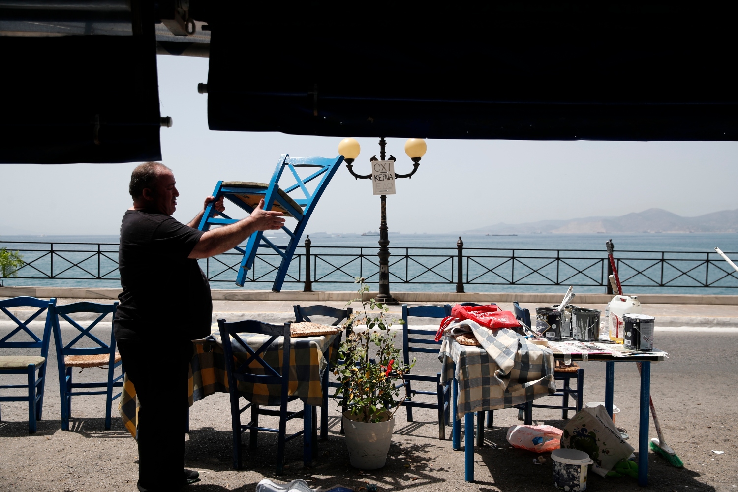 Διεθνές θέμα ο εργασιακός μεσαίωνας στον ελληνικό τουρισμό: «Πολλοί τουρίστες, λίγοι εργαζόμενοι»