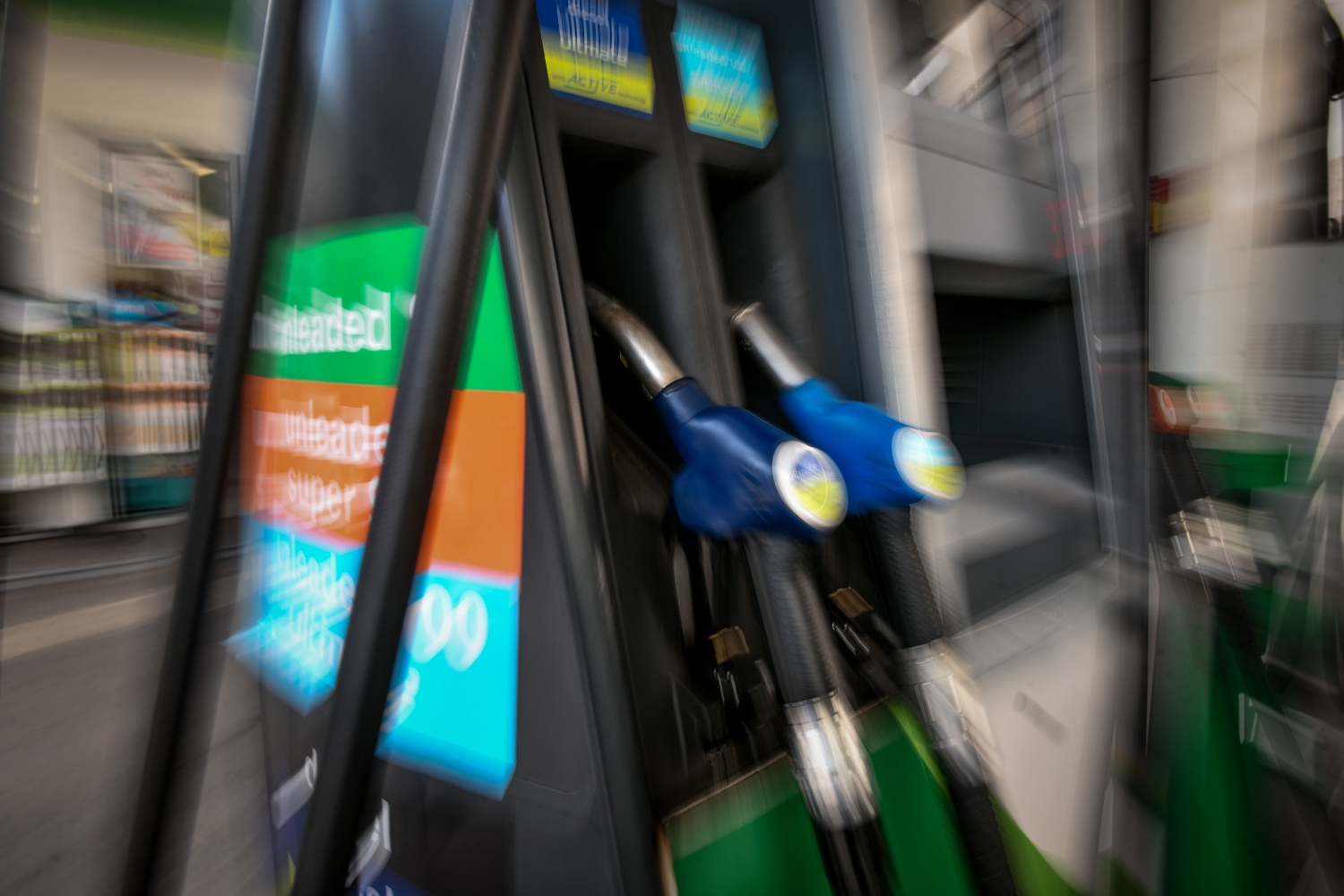 Τιμές-σοκ στη βενζίνη- Έβδομη ακριβότερη παγκοσμίως η Ελλάδα