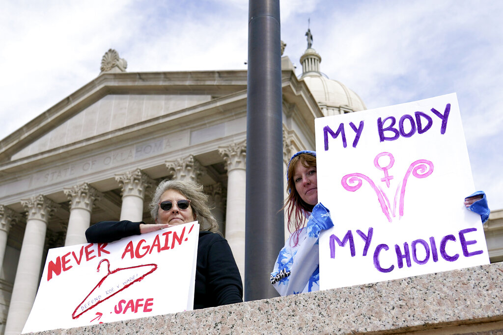 Μεσαίωνας στις ΗΠΑ: Τέλος στην προστασία της άμβλωσης μετά από 50 χρόνια