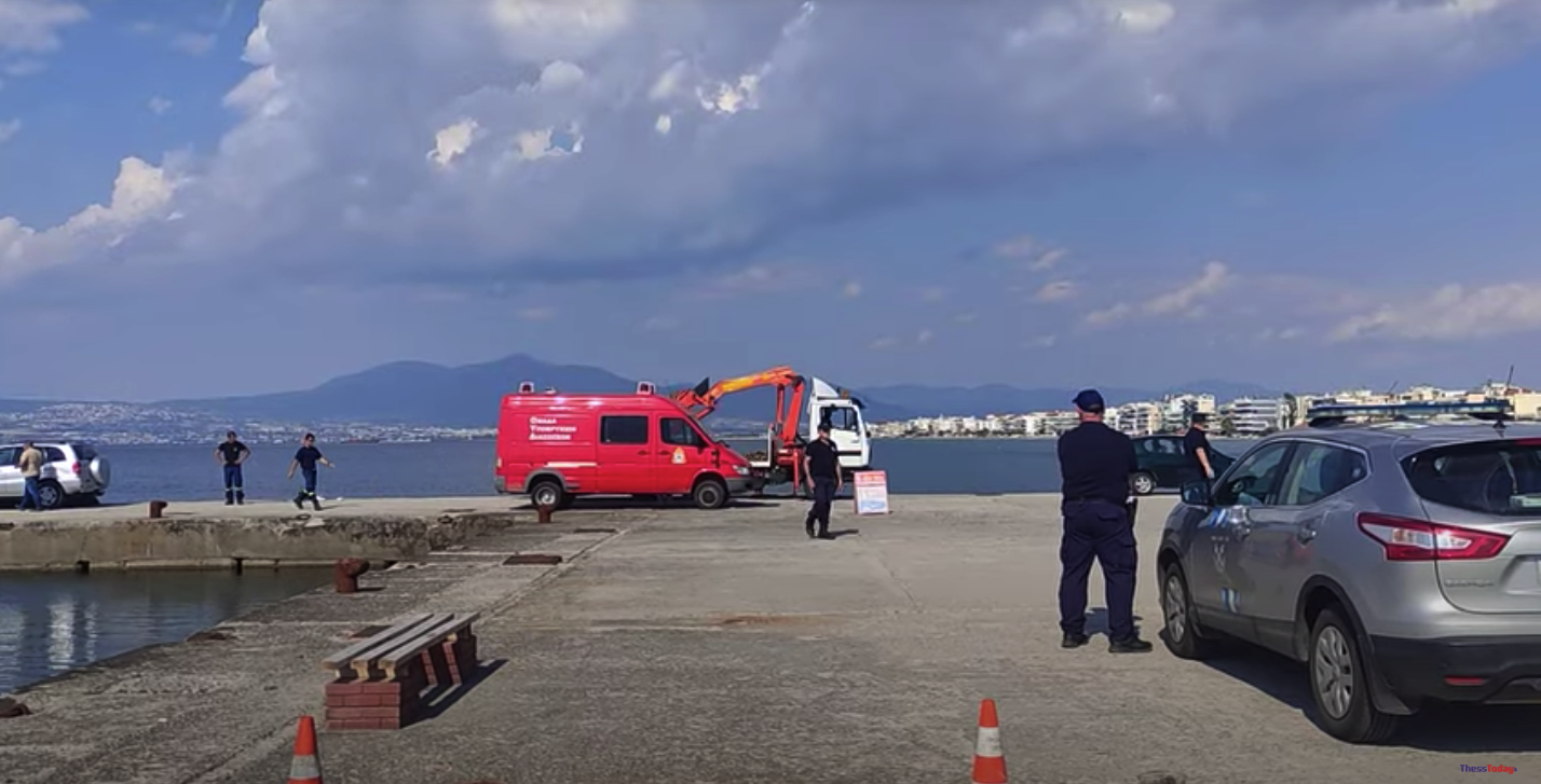 Θρίλερ στη Θεσσαλονίκη: Δεμένοι με χειροπέδες οι δύο που έπεσαν στη θάλασσα με αυτοκίνητο