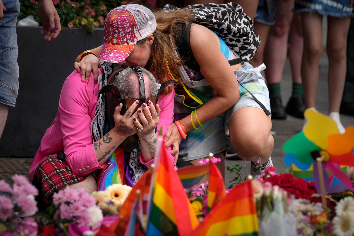 Όσλο: 2 νεκροί & πάνω από 10 τραυματίες από πυροβολισμούς σε γκέι club λίγο πριν το Pride