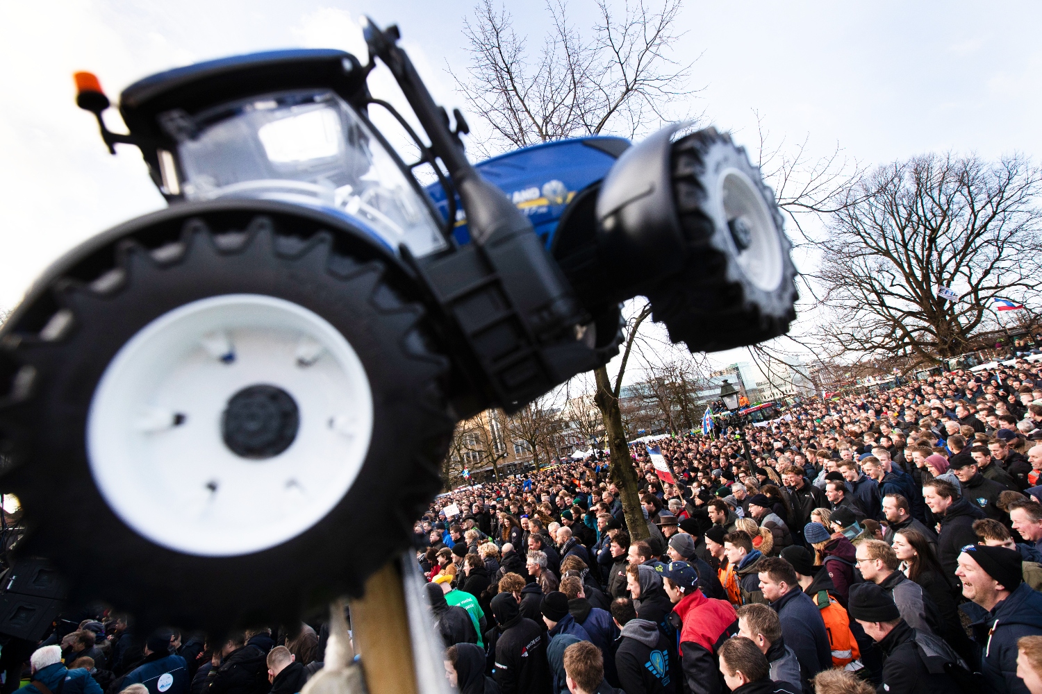 Η Ολλανδική αστυνομία πυροβόλησε αγρότες και κτηνοτρόφους σε διαμαρτυρία τους 