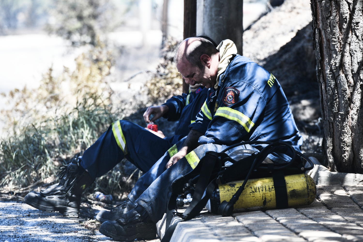 Εξουθενωμένοι οι πυροσβέστες – Δραματική έκκληση της πυροσβεστικής για εθελοντές