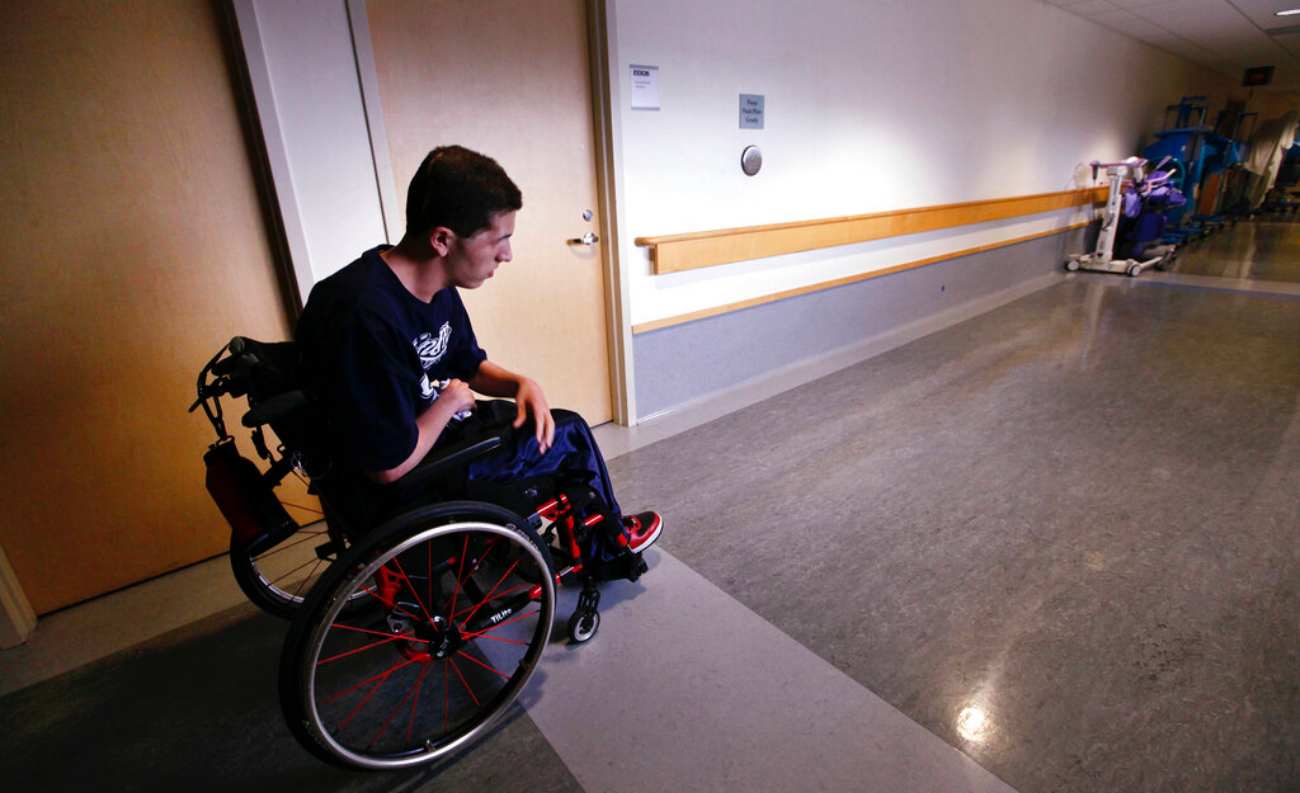 Θεσσαλονίκη: Βασάνιζαν άνδρα με αναπηρία σε μονάδα φροντίδας – Δύο συλλήψεις