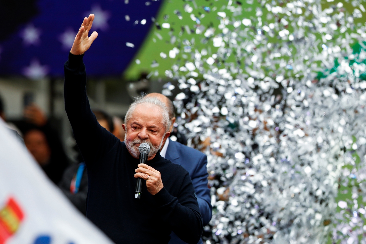 Η Βραζιλία αλλάζει: Διψήφιο προβάδισμα του αριστερού Λούλα έναντι του Μπολσονάρου