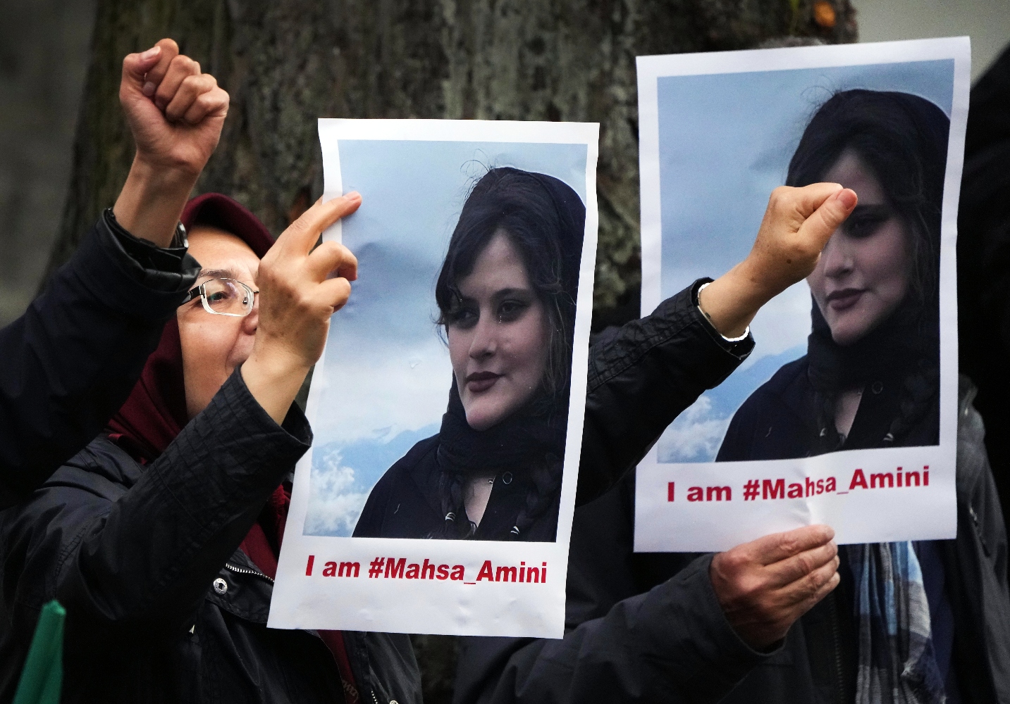 Συνεχίζεται η εξέγερση στο Ιράν: Σύμβολο του αγώνα για ελευθερία η Mahsa Amini