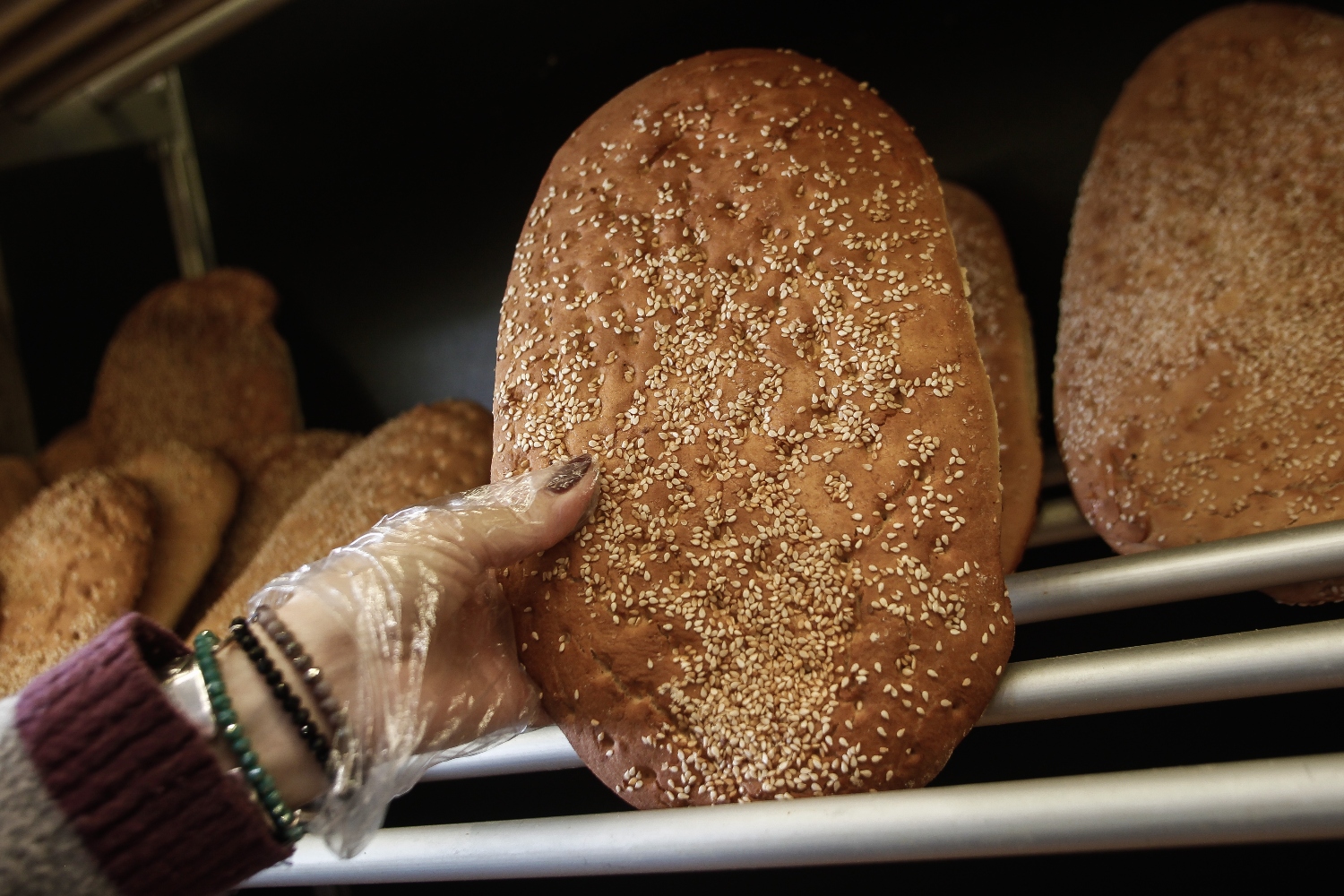 Καλπάζει η ακρίβεια: Έως 1,20 ευρώ φτάνει η φρατζόλα ψωμί