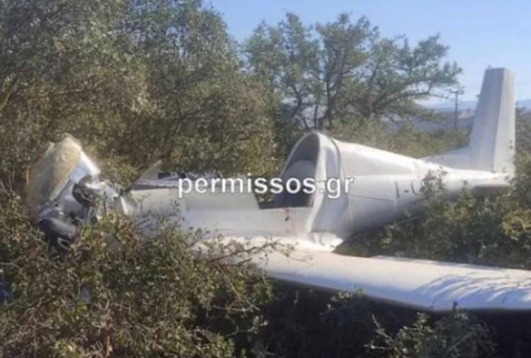 Ένας νεκρός: Έπεσε μονοκινητήριο αεροσκάφος κοντά στην Εθνική οδό