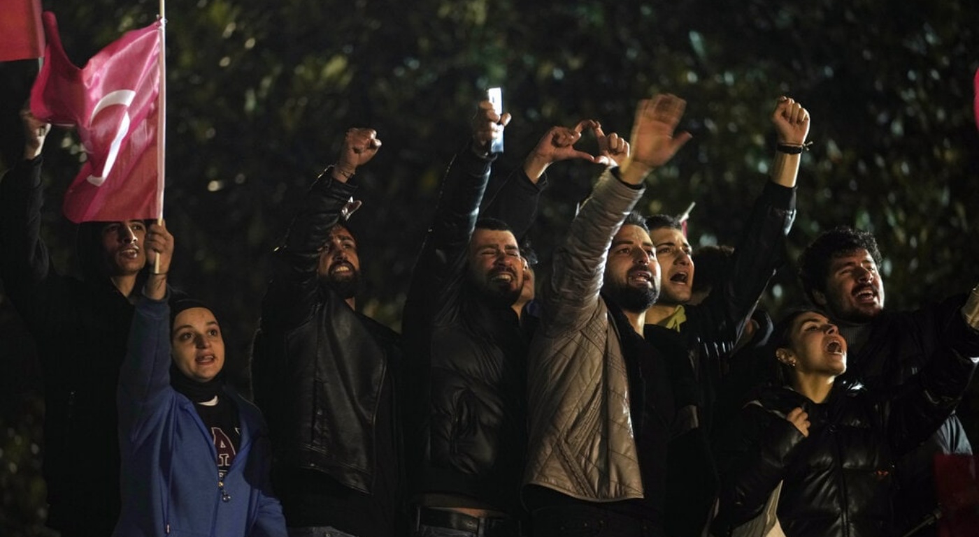 Κωνσταντινούπολη: Πορεία διαμαρτυρίας κατά της φυλάκισης Ιμάμογλου