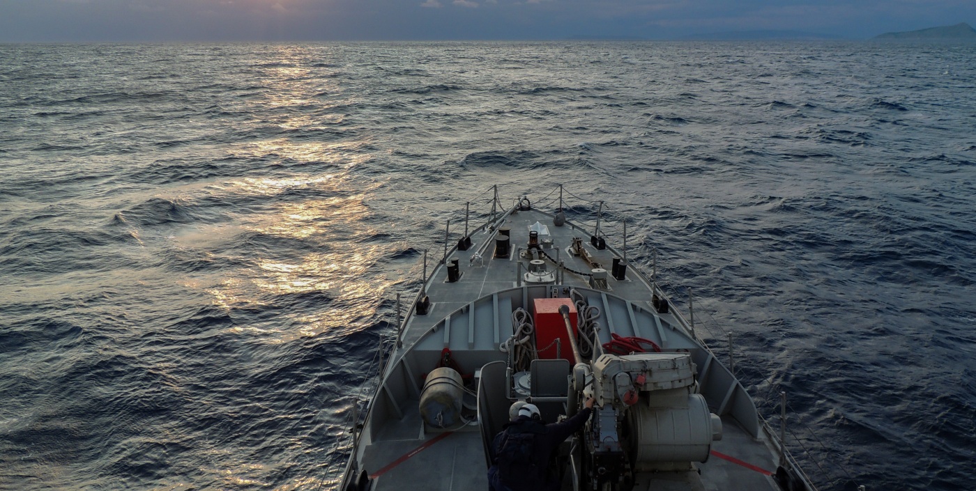 Σαλαμίνα: Aπαγχονισμένος σε πλοίο 30χρονος δόκιμος ναύτης