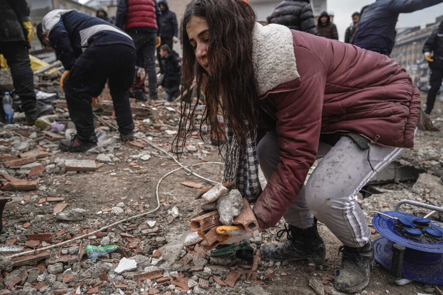 Σεισμός σε Τουρκία και Συρία: Μάχη με το χρόνο για επιζώντες – Συνεχίζονται οι μετασεισμοί