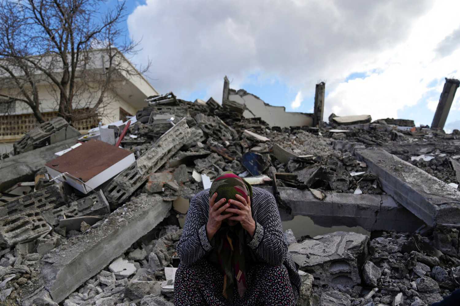 Νέος ισχυρός σεισμός στα σύνορα Τουρκίας και Συρίας – Κτίρια κατέρρευσαν