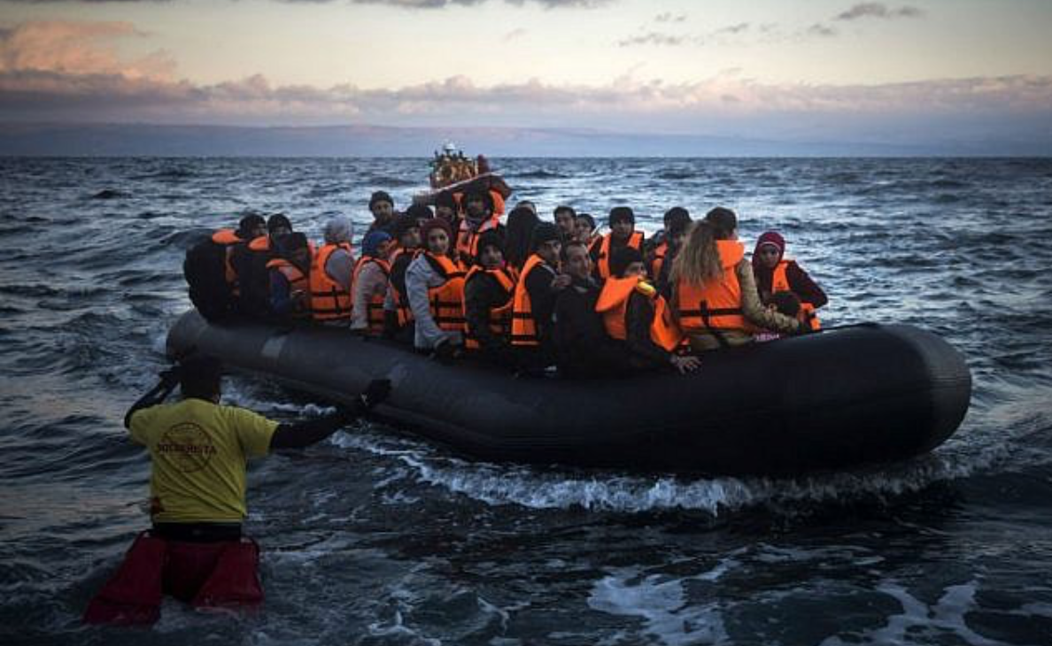Τυνησία: Βύθιση πλοιαρίου με μετανάστες – Τέσσερις νεκροί και 21 διασωθέντες
