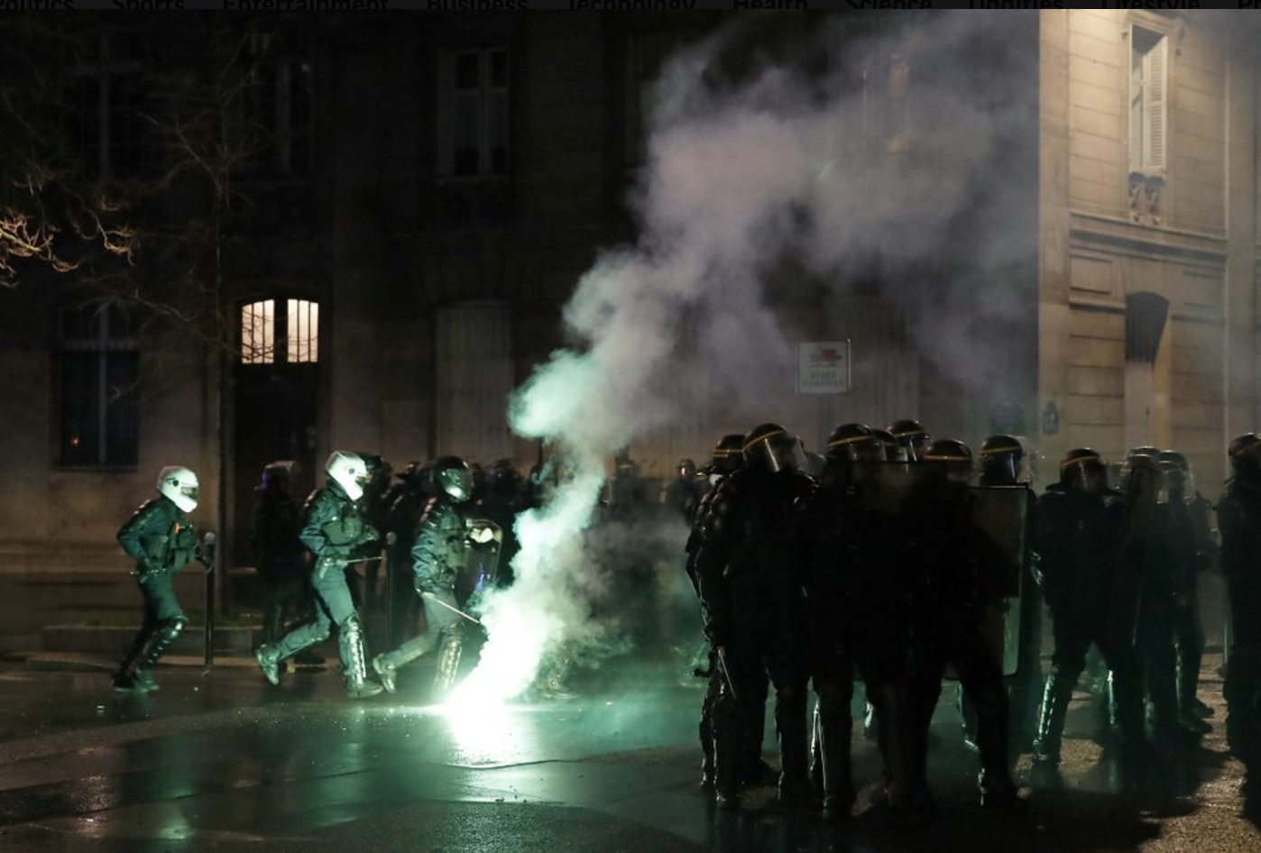 Γαλλία: Εντάσεις και αστυνομική βία σε διαμαρτυρία για το νερό