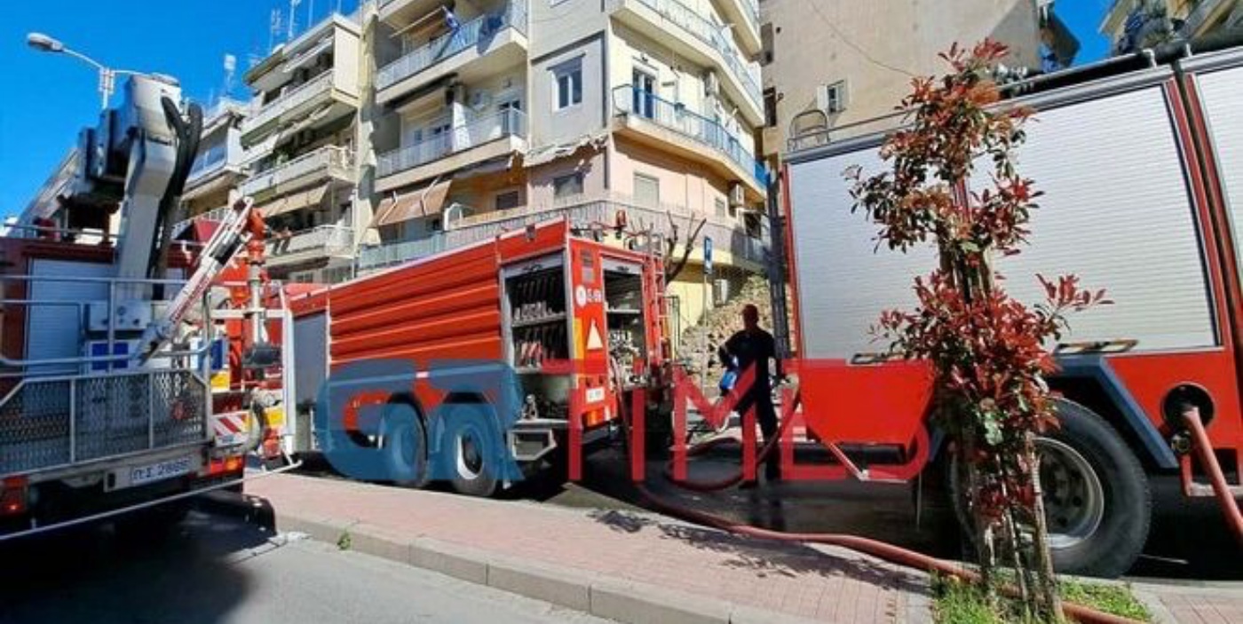 Θεσσαλονίκη: Φωτιά σε διαμέρισμα – Απεγκλωβίστηκαν τρία άτομα
