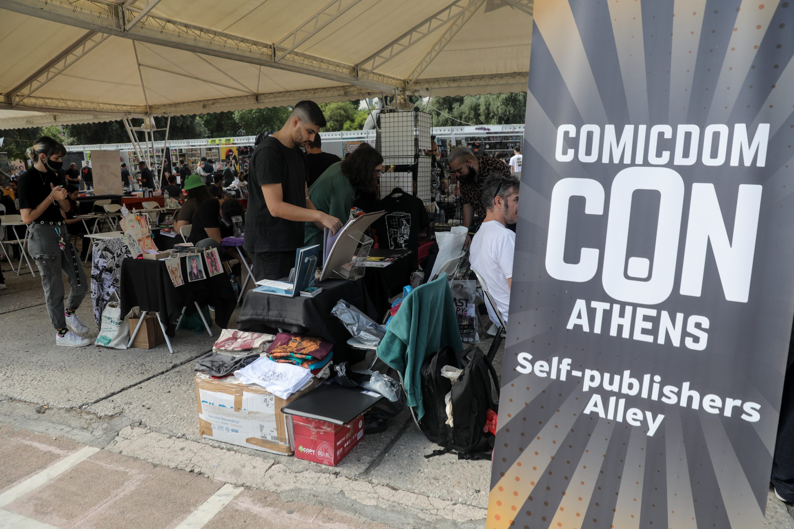 Σκιτσογράφος “τρώει” άκυρο από το Comicdom Athens λόγω εθνικιστικών έργων