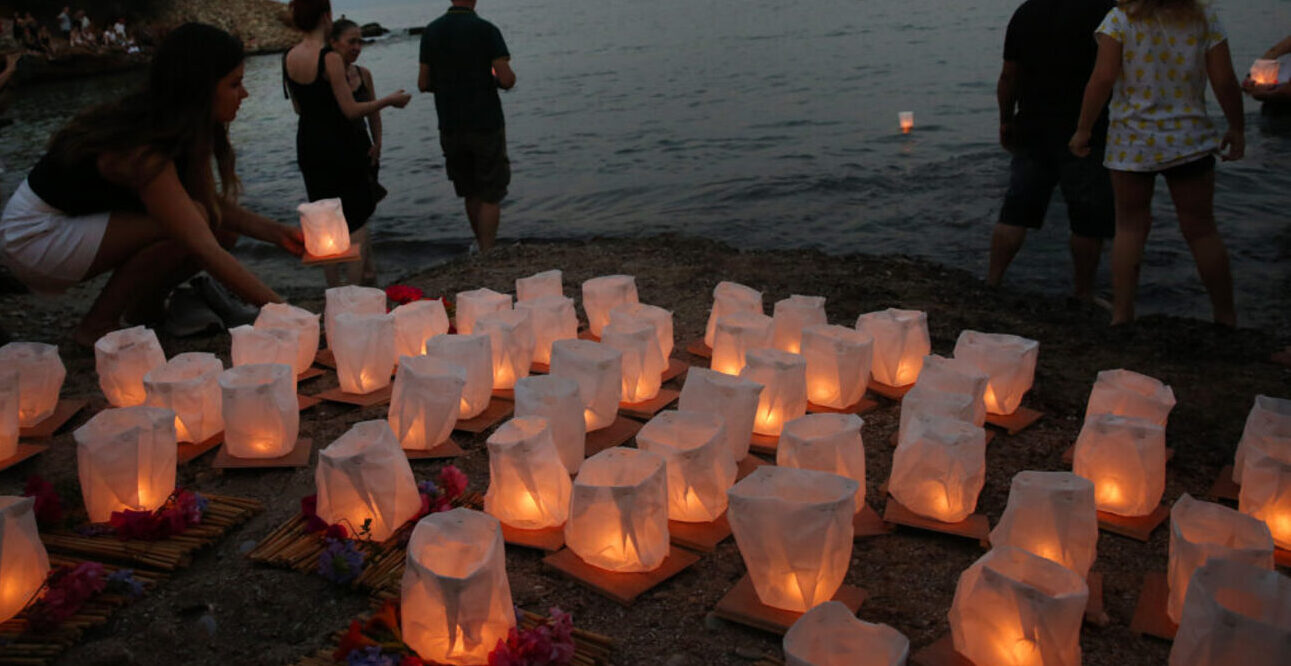Τραγωδία στο Μάτι – Πέντε χρόνια μετά: Ένα φαναράκι στη μνήμη των θυμάτων