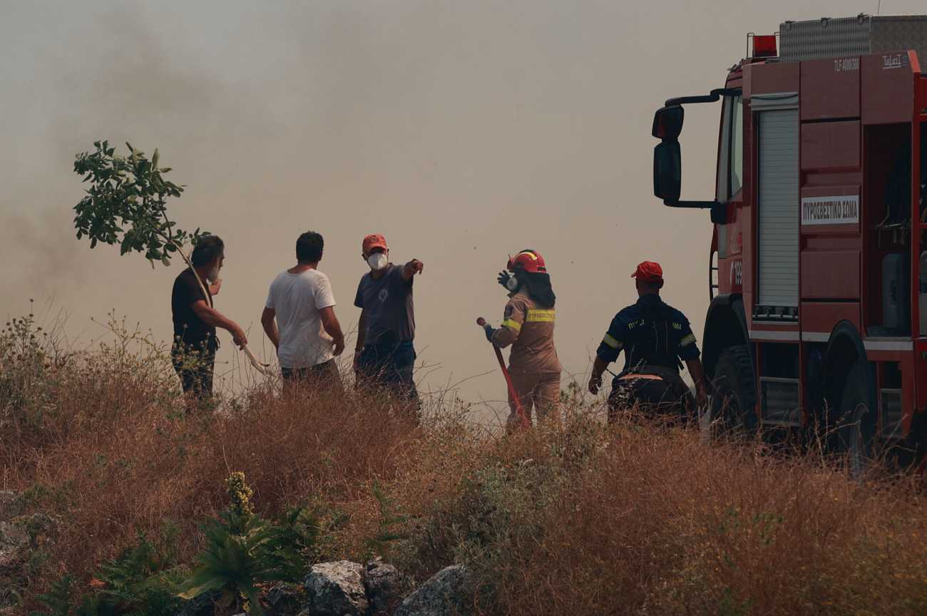Φωτιά στην Κέρκυρα: Εκκενώνεται το χωριό Λούτσες