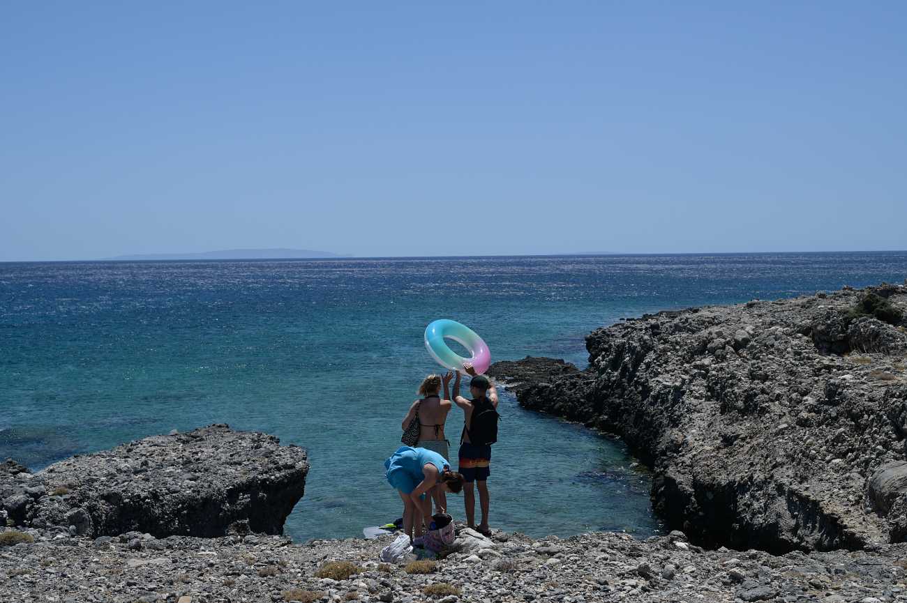 Κρήτη: Εκκένωση της παραλίας Γλυκά Νερά στα Σφακιά υπό τον φόβο κατολίσθησης