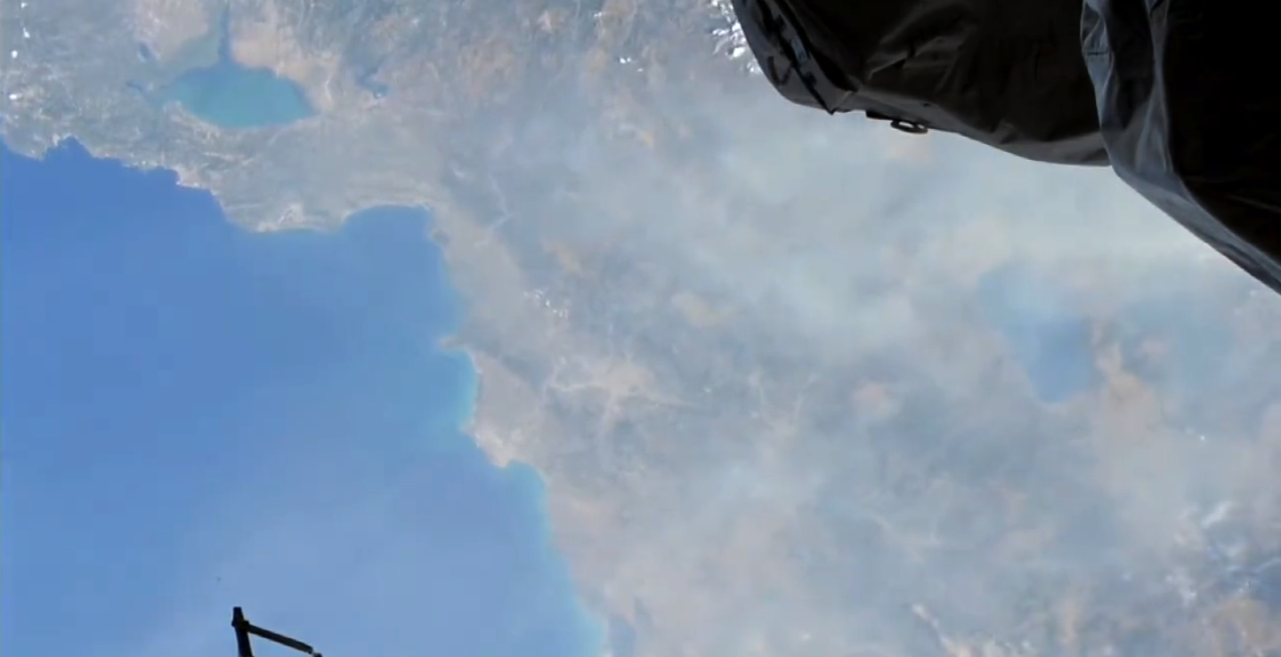 Φωτιές: Σκεπασμένη με πυκνούς καπνούς η Ελλάδα – Βίντεο από τον Διεθνή Διαστημικό Σταθμό