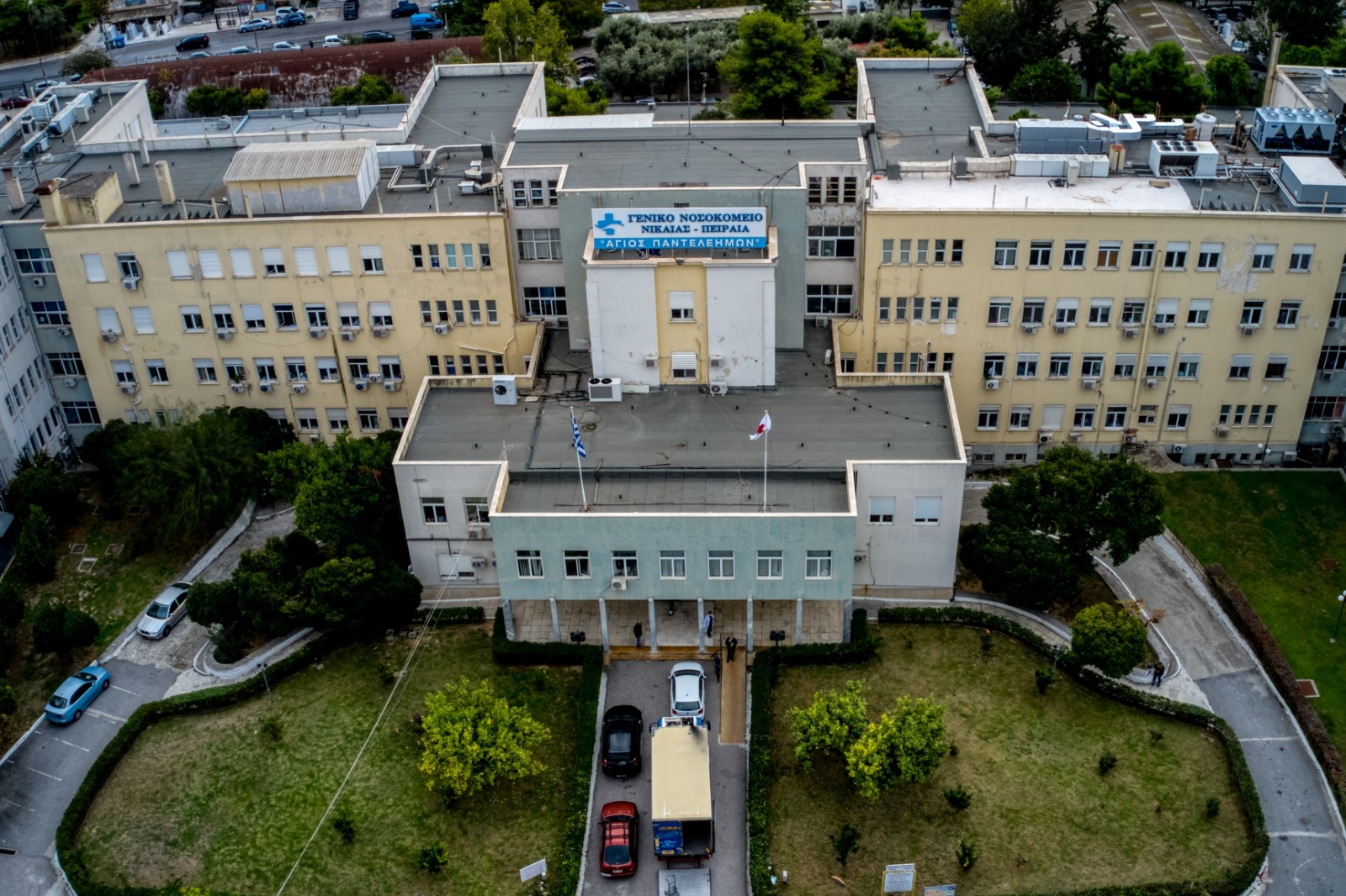 Νοσοκομείο Νίκαιας: Μειώνονται οι τακτικές χειρουργικές αίθουσες λόγω έλλειψης προσωπικού