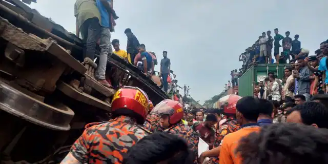 Μπαγκλαντές: Τουλάχιστον 8 νεκροί και αρκετοί τραυματίες σε σιδηροδρομικό δυστύχημα