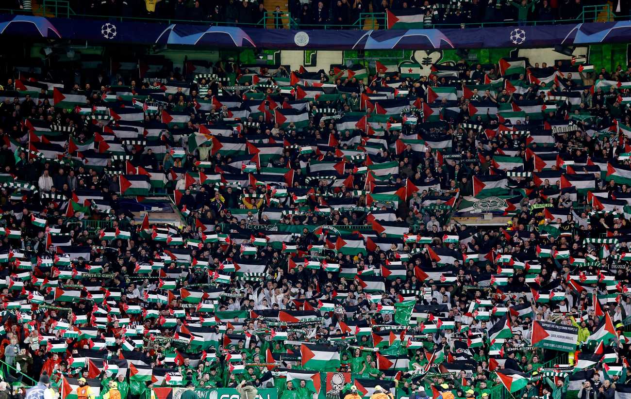 Σέλτικ: Έσπασαν την «απαγόρευση» οι οπαδοί – Γέμισε με σημαίες Παλαιστίνης το «Celtic Park»