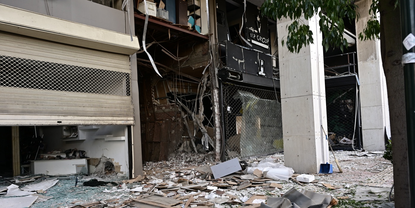 Πειραιάς: Ισχυρή έκρηξη σε κτίριο – «Έχουν διαλυθεί τα πάντα»