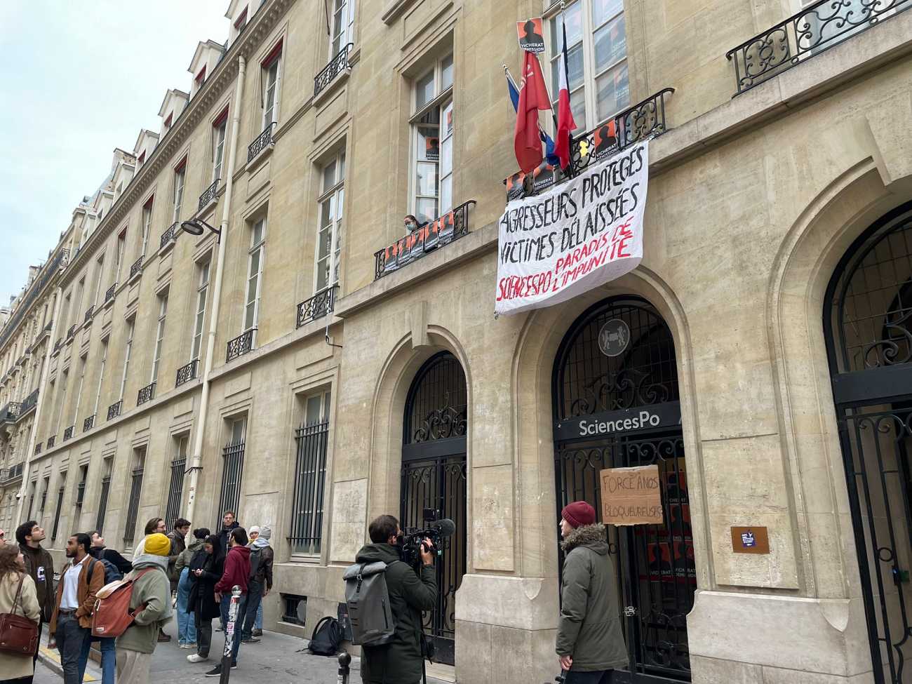Παρίσι: Κατάληψη φοιτητών στο Sciences Po–Ο διευθυντής κατηγορείται για ενδοοικογενειακή βία
