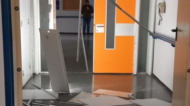 Νοσοκομείο Ρίου: Κατέρρευσε τμήμα οροφής σε διάδρομο Ορθοπεδικής Κλινικής
