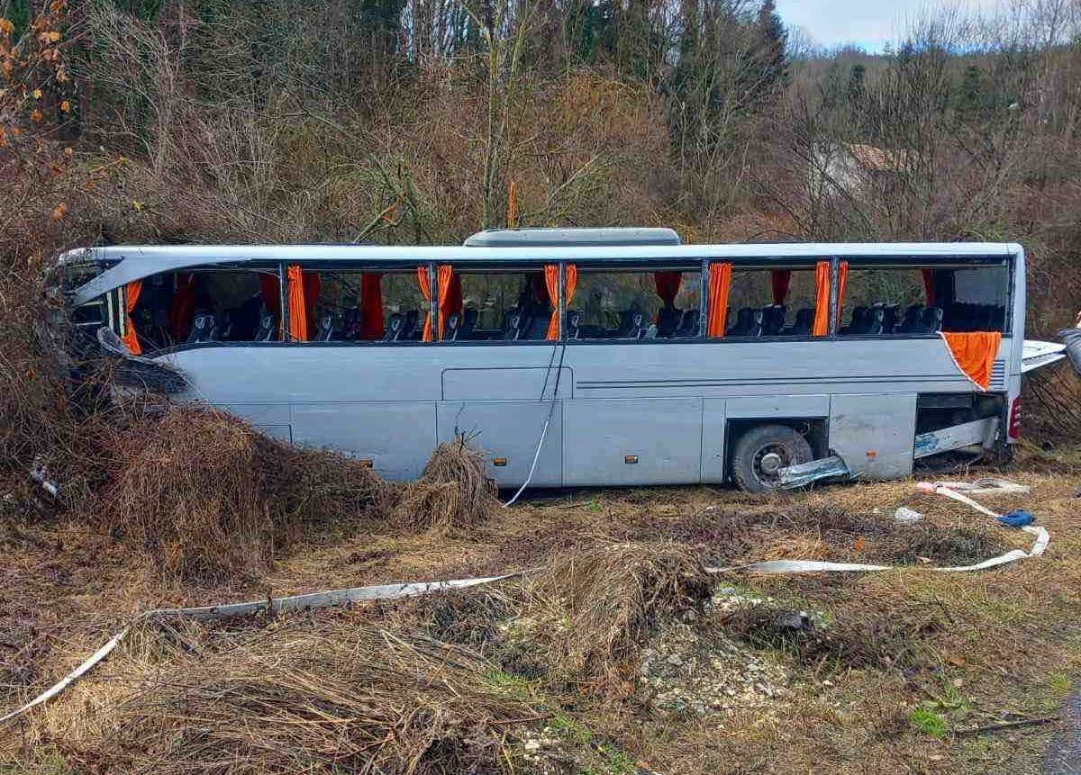 Βουλγαρία: Σύγκρουση λεωφορείου και φορτηγού – 8 Έλληνες τραυματίες