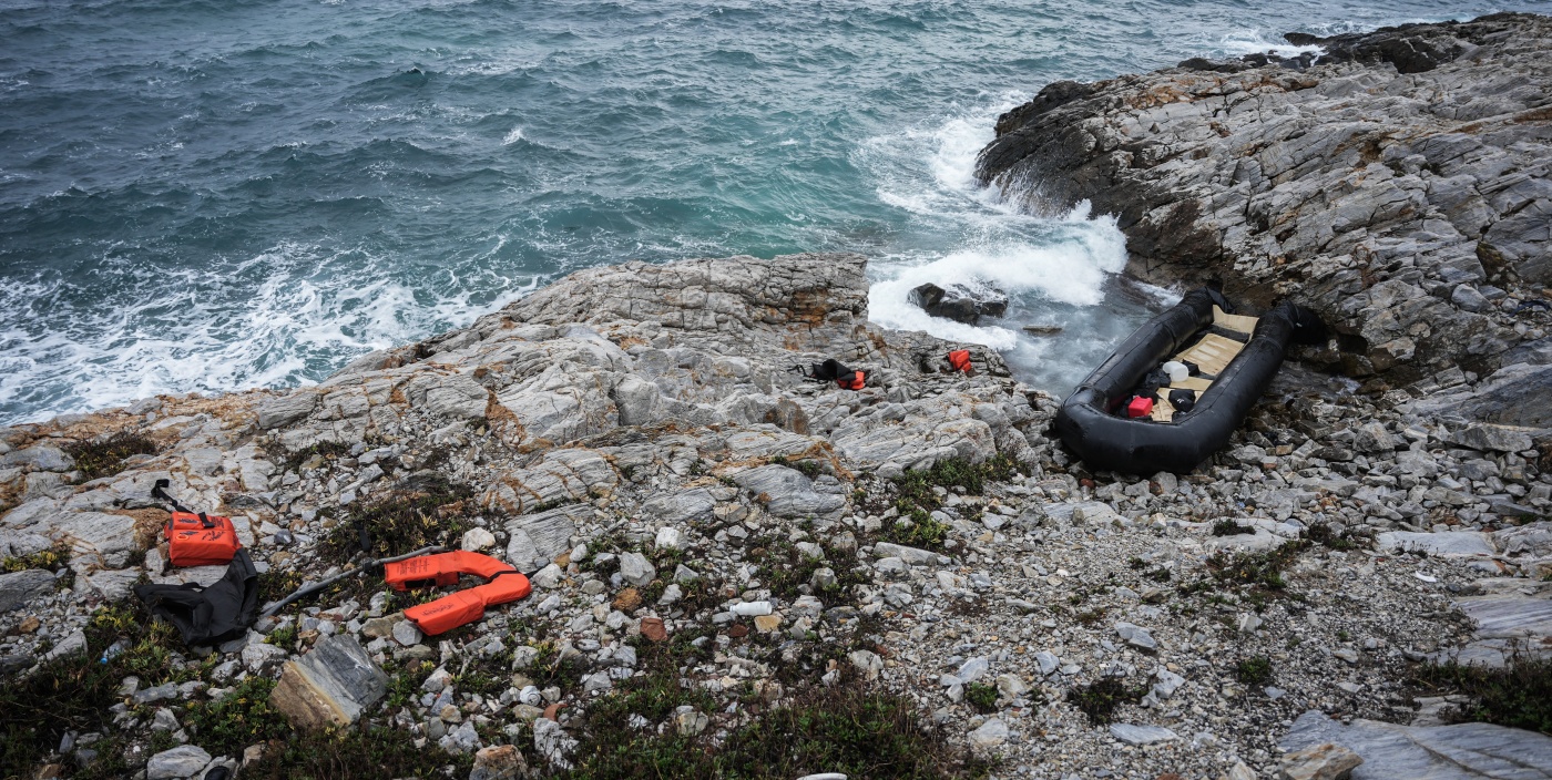 Ισπανία: Χειροπέδες σε τρία άτομα που πέταξαν μετανάστες στη θάλασσα – Πέντε άτομα πνίγηκαν