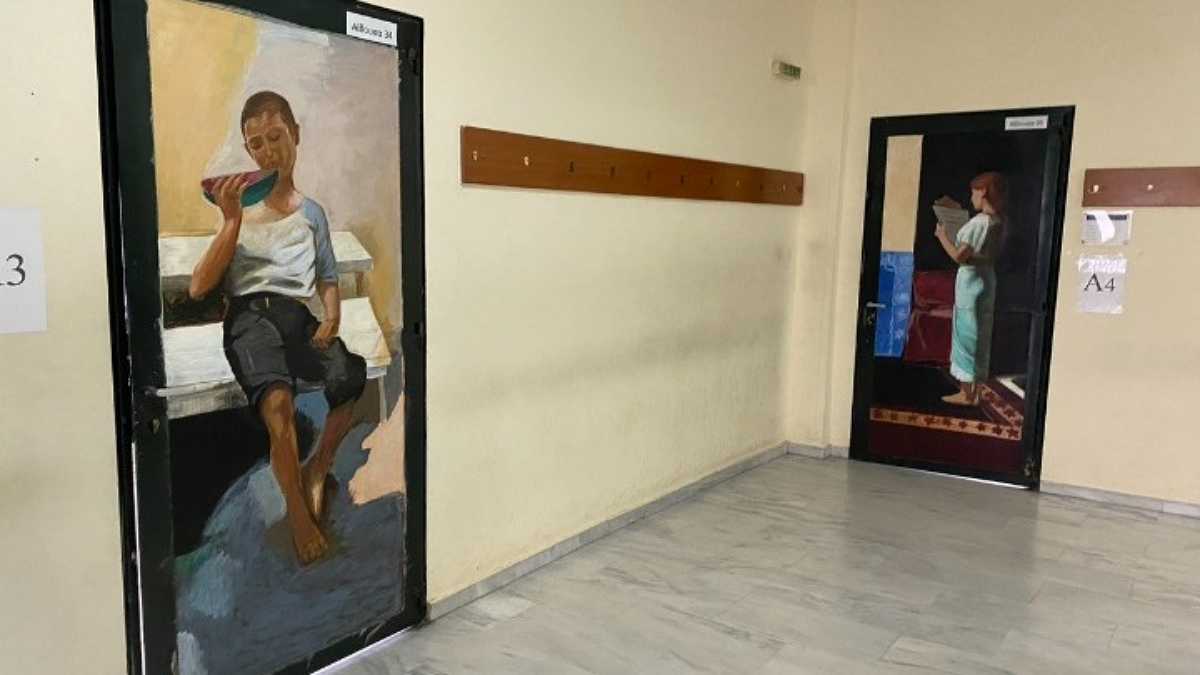 Καλαμαριά: Μαθητές μετέτρεψαν σε έργα τέχνης τις πόρτες των αιθουσών διδασκαλίας σε Γυμνάσιο