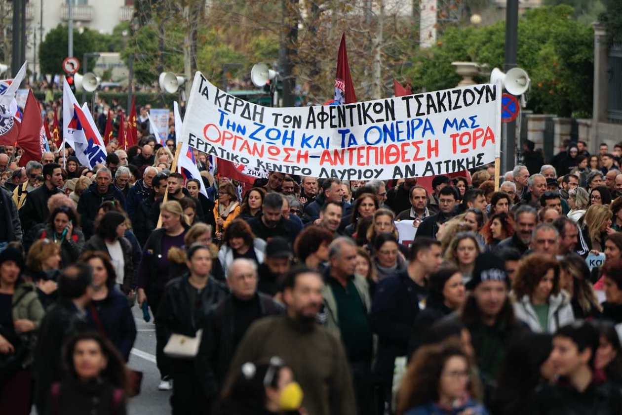 Τέμπη: Μεγαλειώδεις πορείες σε όλη την Ελλάδα – Ηχηρό το αίτημα για Δικαιοσύνη