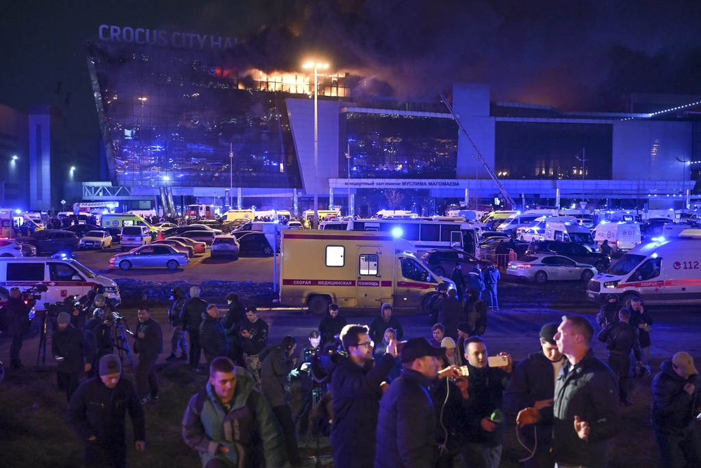 Μακελειό στη Μόσχα με τουλάχιστον 40 νεκρούς από τρομοκρατική επίθεση
