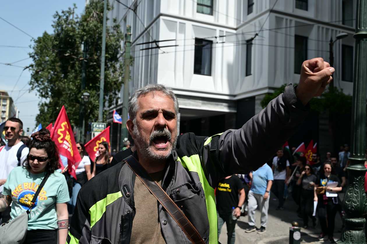 Απεργία: Μαζικό παρών – Χιλιάδες εργάτες απαίτησαν Συλλογικές συμβάσεις με αυξήσεις μισθών