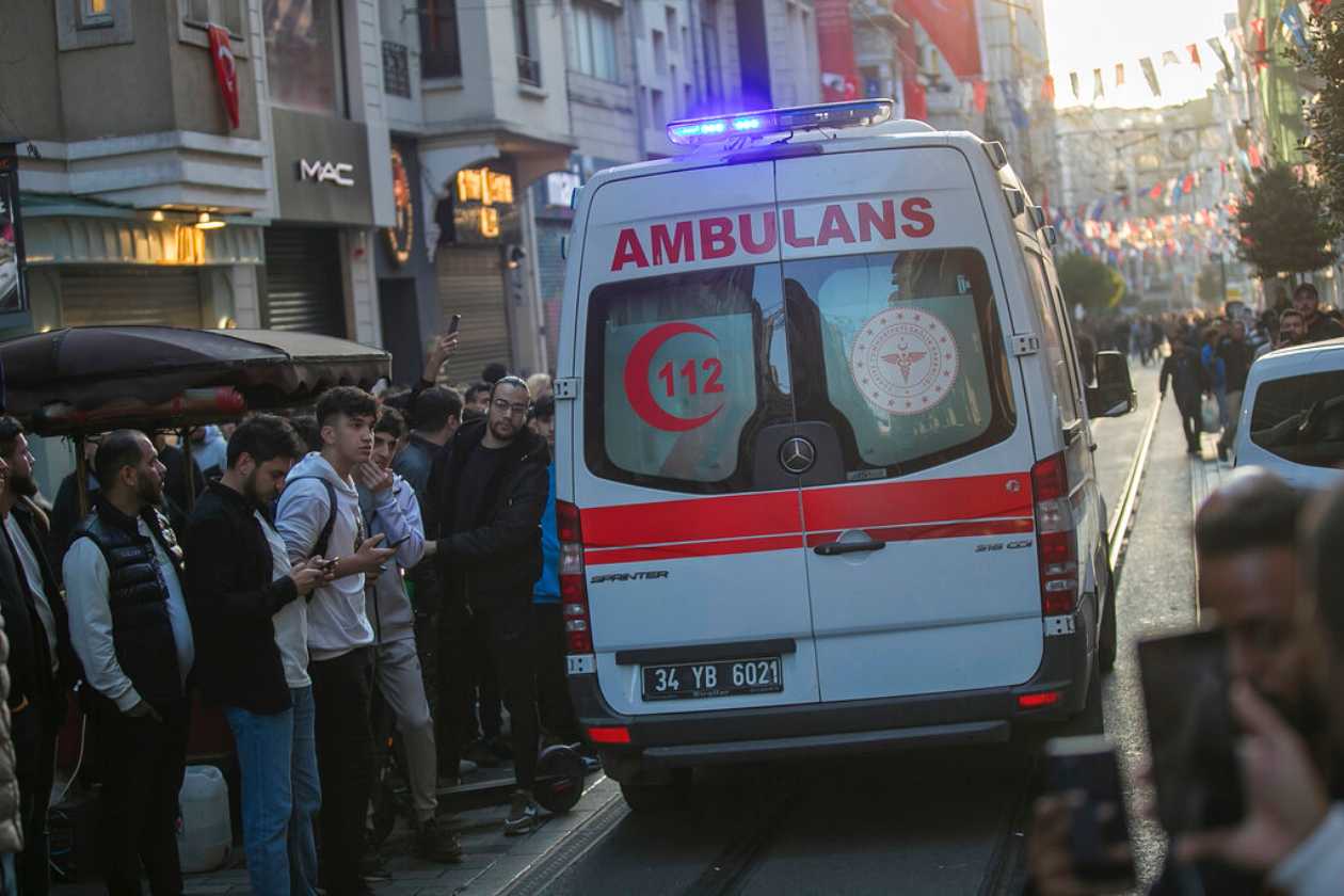 Φωτιά στην Κωνσταντινούπολη: Τουλάχιστον 12 νεκροί από έκρηξη σε κτίριο