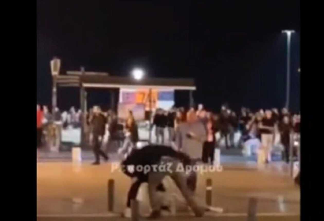 Θεσσαλονίκη: Άγρια επίθεση σε νεαρό στην πλατεία Αριστοτέλους