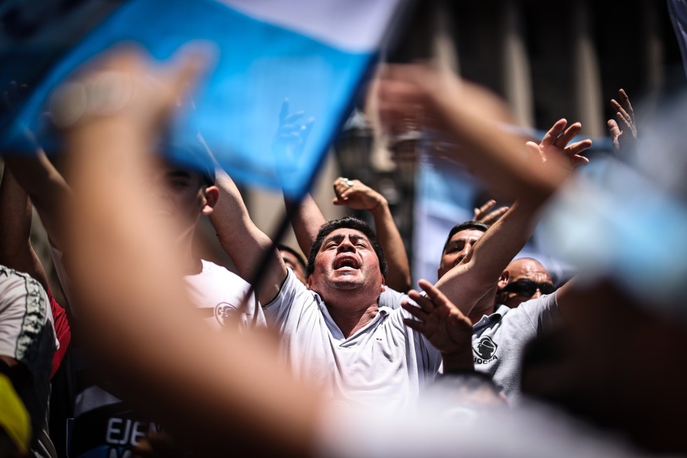Αργεντινή: Ξανά στους δρόμους οι πολίτες ενάντια σε Μιλέι, φτώχεια και fake news